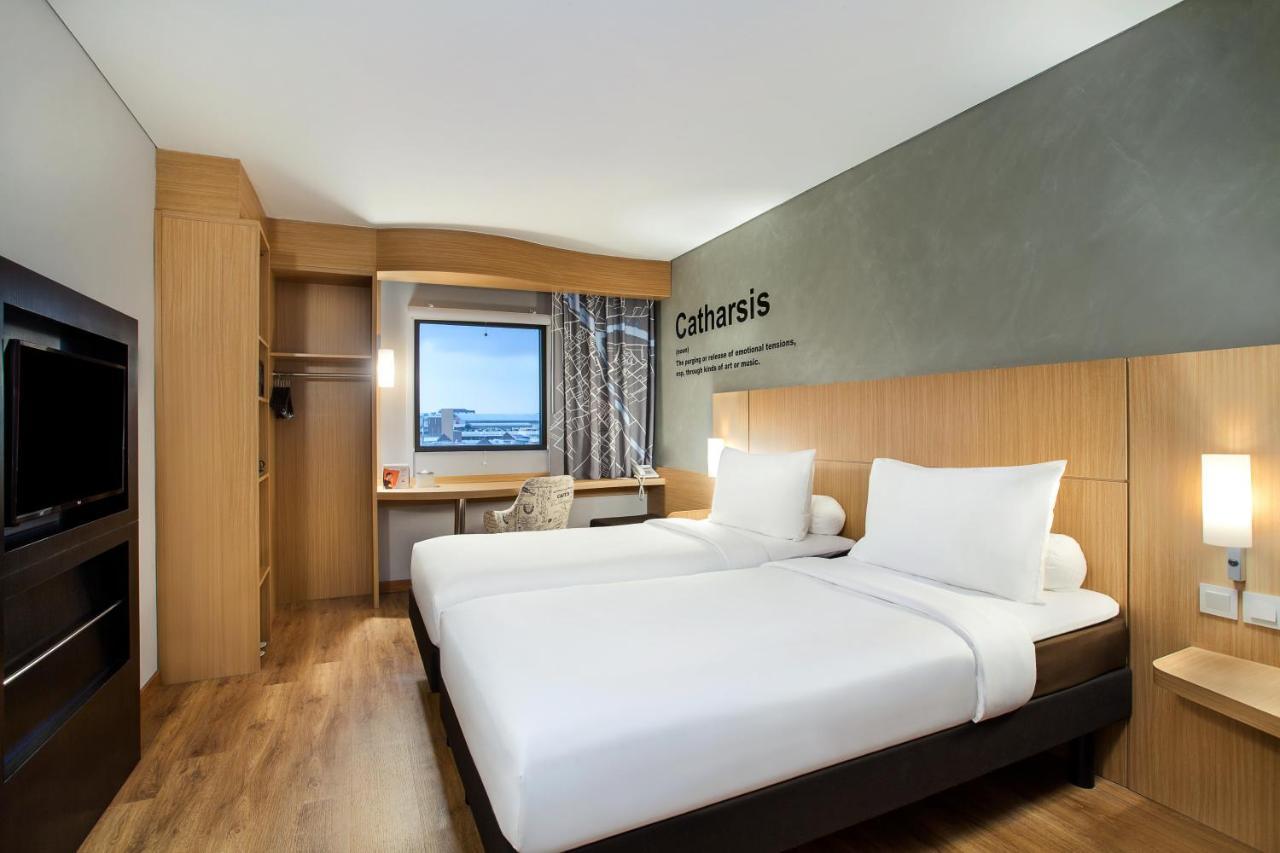 Ibis Pontianak City Center Ngoại thất bức ảnh