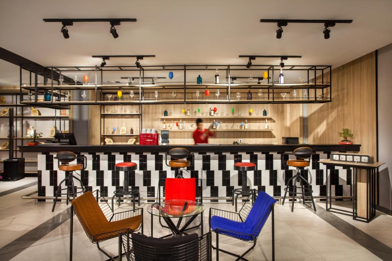 Ibis Pontianak City Center Ngoại thất bức ảnh