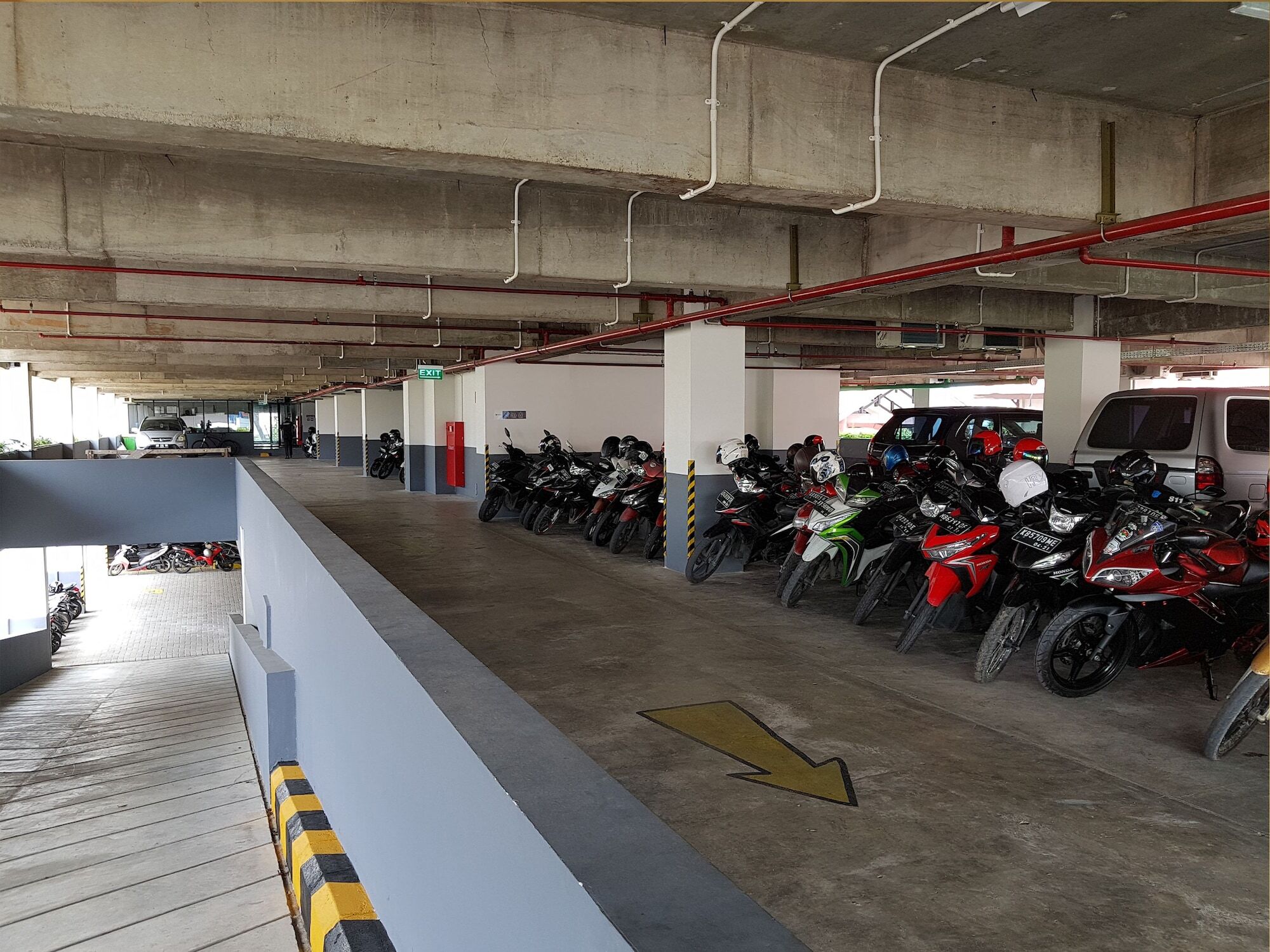 Ibis Pontianak City Center Ngoại thất bức ảnh